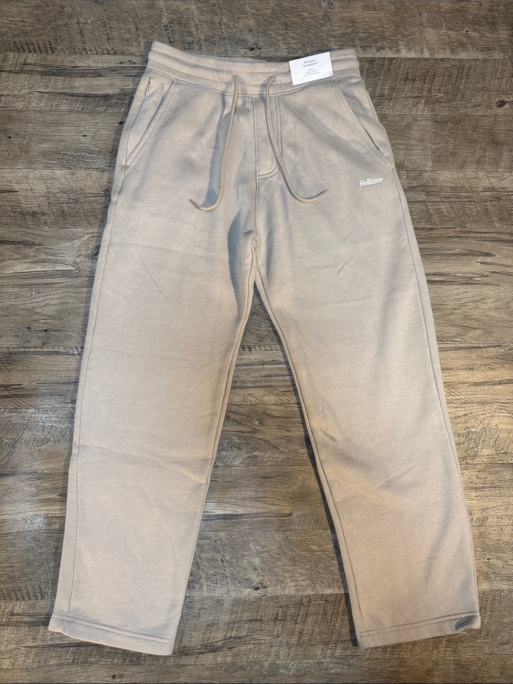 NWT Hollister Men's “Relaxed Sweatpants” Light Beige/Tan Fleece - Size XS